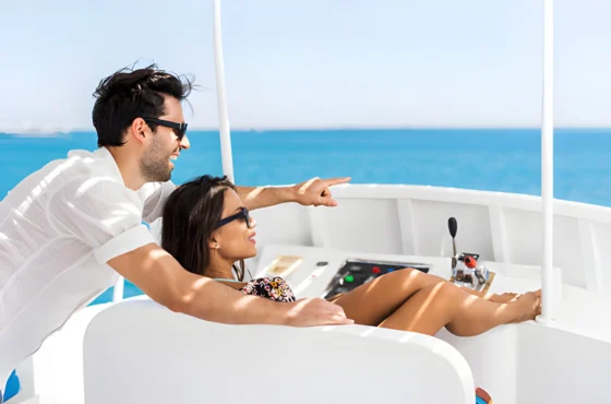 Private Boat Hula Hula Hurghada with Snorkeling, Lunch, and Transfers